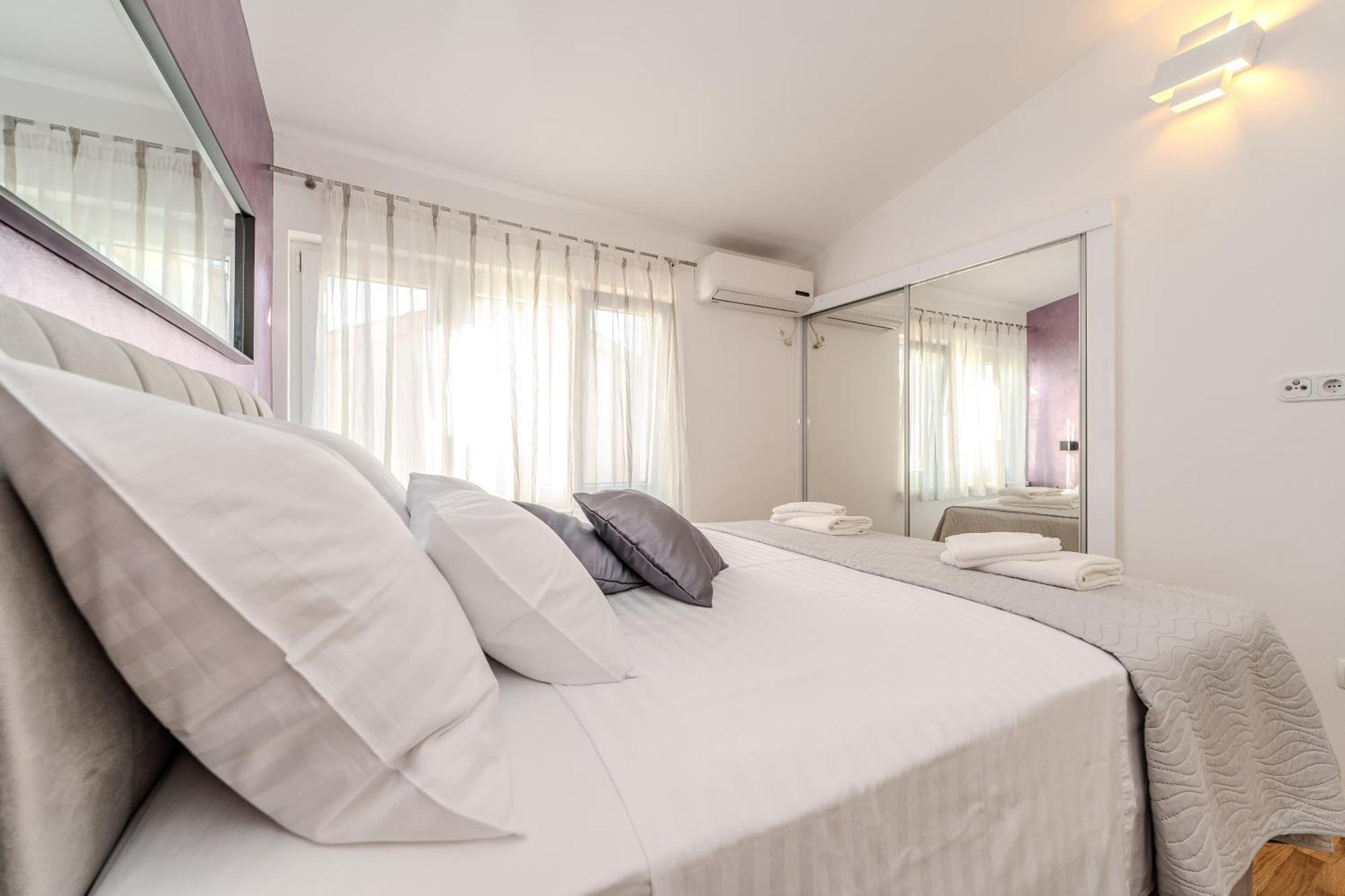 Apartments Dalmatia (Adults Only) プリヴラカ エクステリア 写真