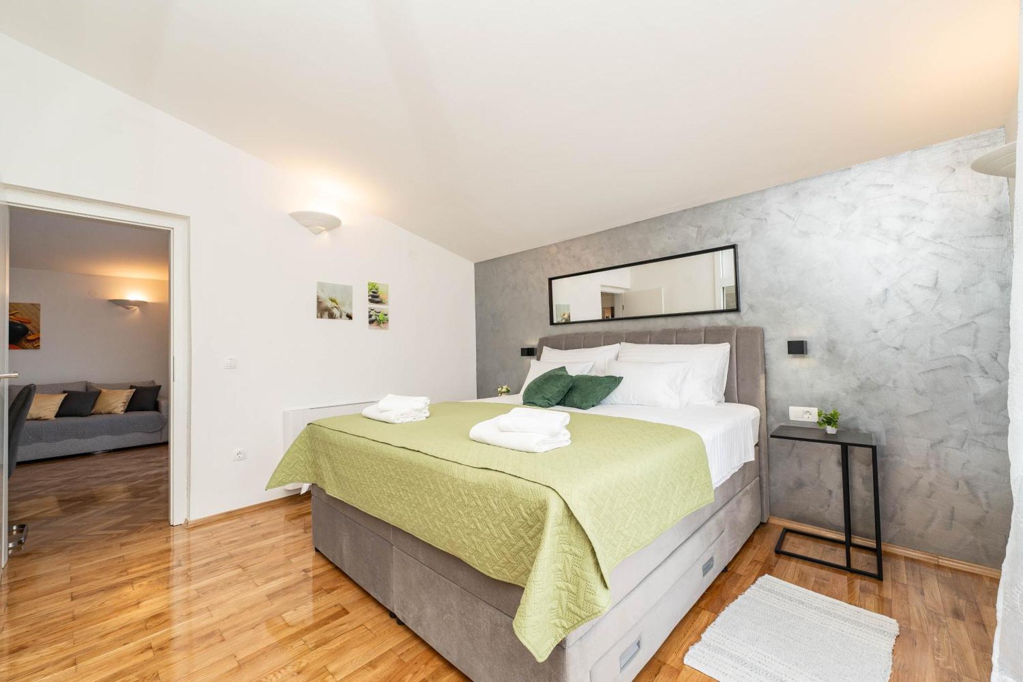 Apartments Dalmatia (Adults Only) プリヴラカ エクステリア 写真