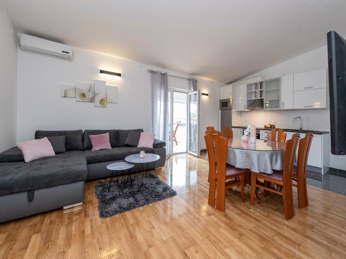 Apartments Dalmatia (Adults Only) プリヴラカ エクステリア 写真